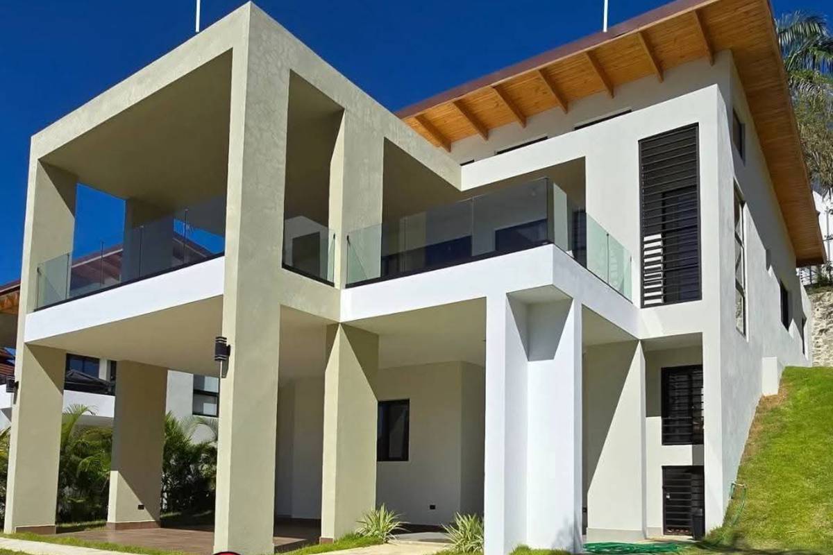 VILLA EN VENTA EN JARABACOA