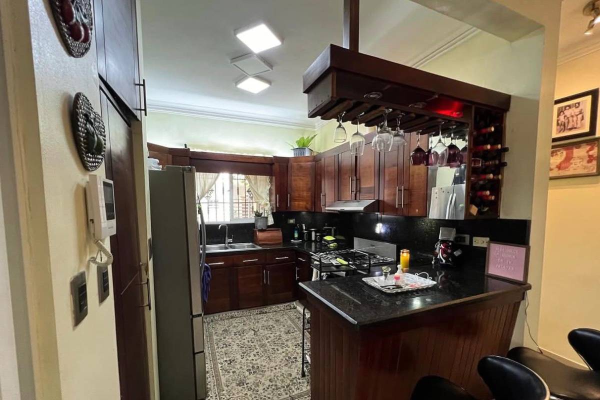 CASA EN VENTA, EN LA VEGA