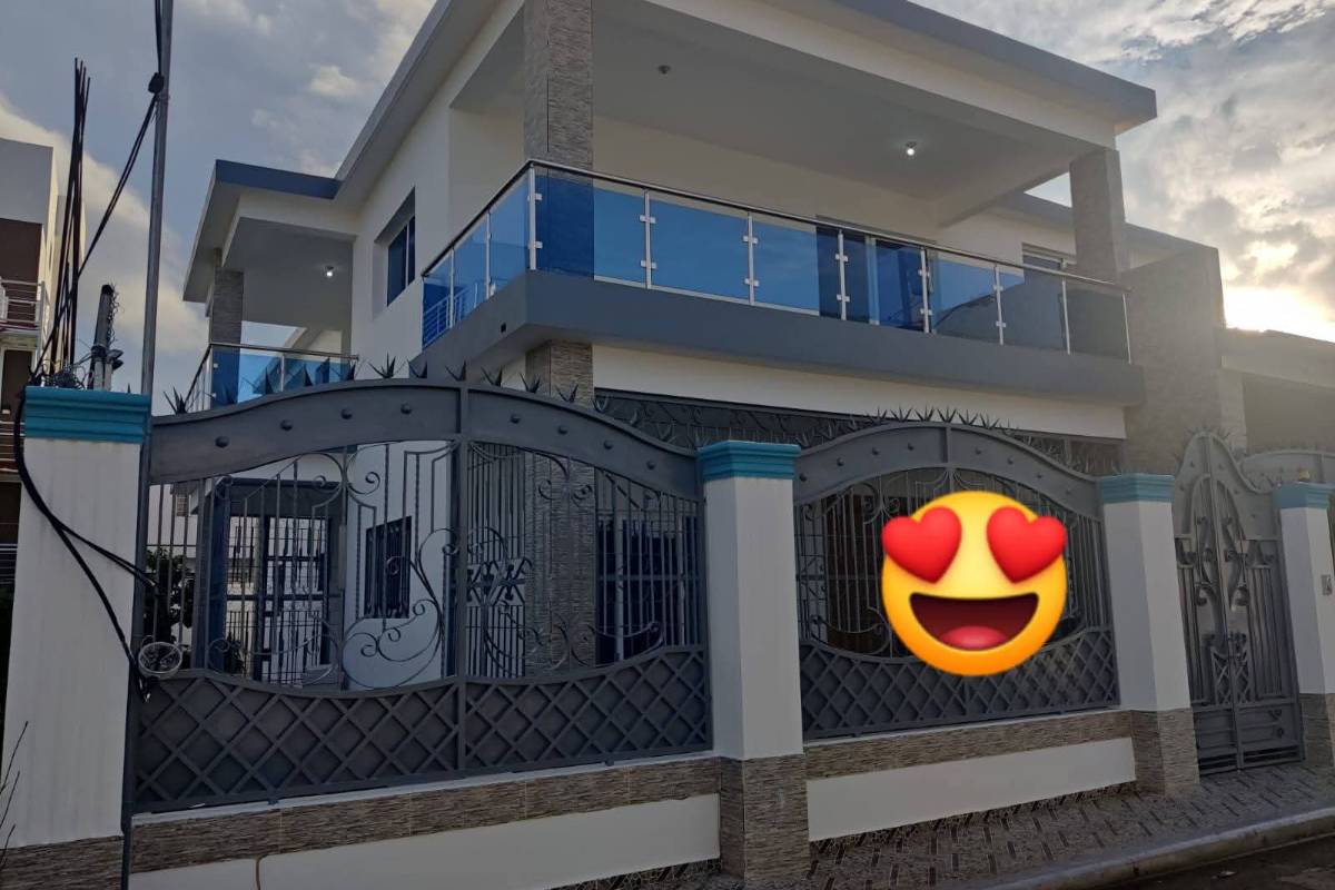 CASA EN VENTA EN LA VEGA